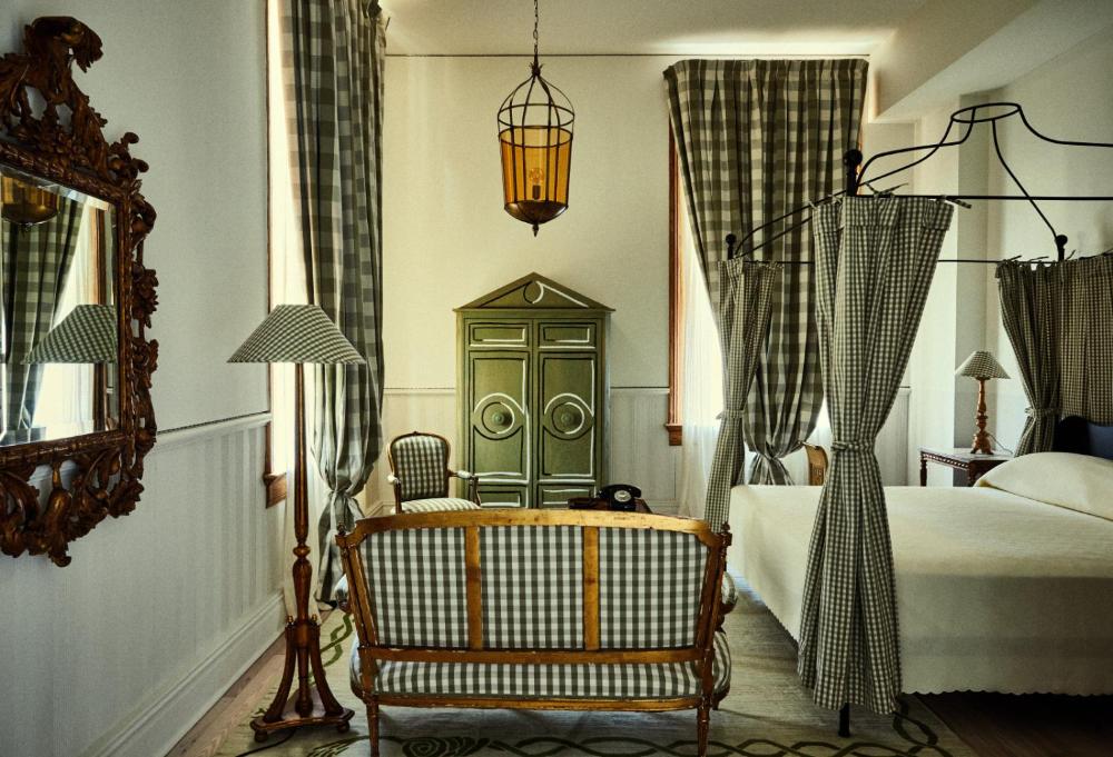 School House Classic interior